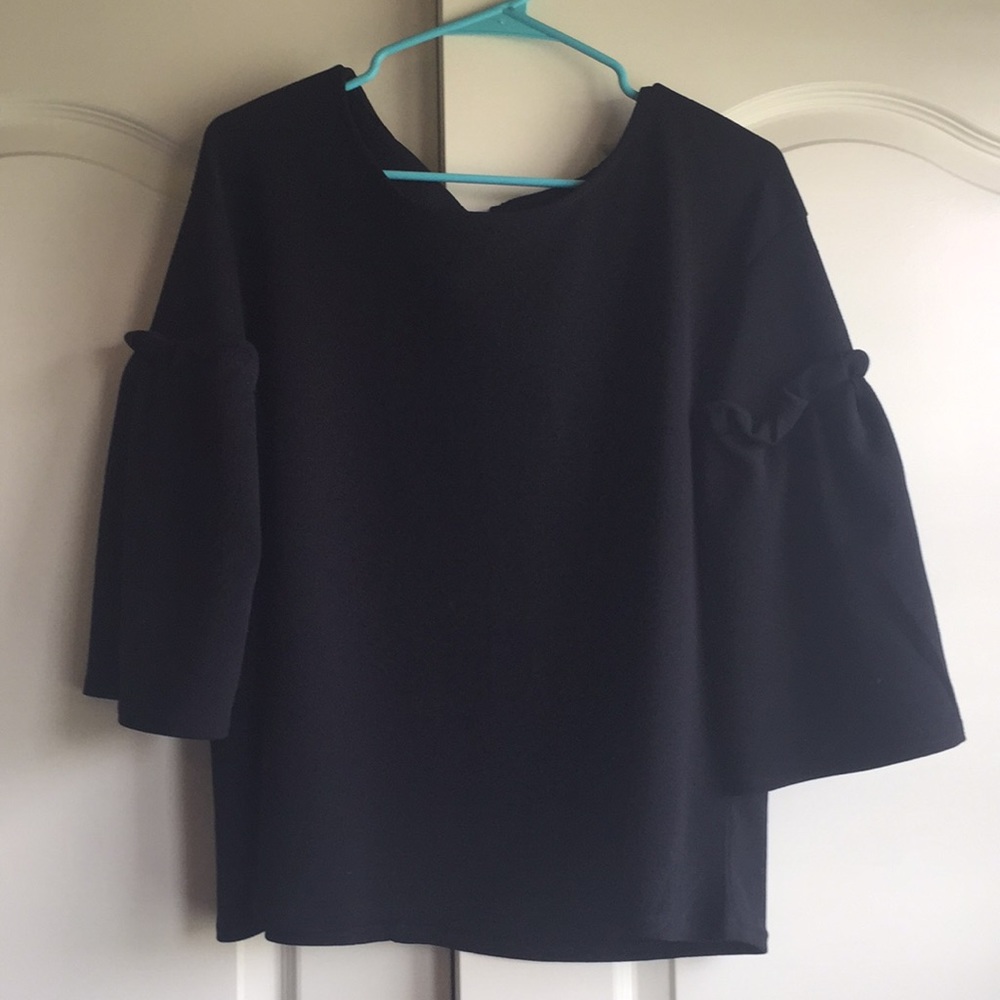 Plus Size Boohoo Ruffle Sleeve Top! Size US 20